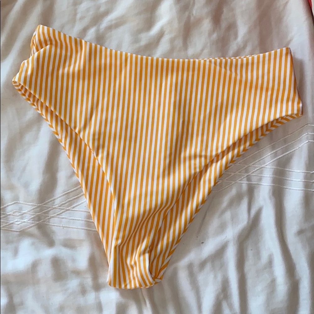 Swimsuit - Picture 3 of 3
